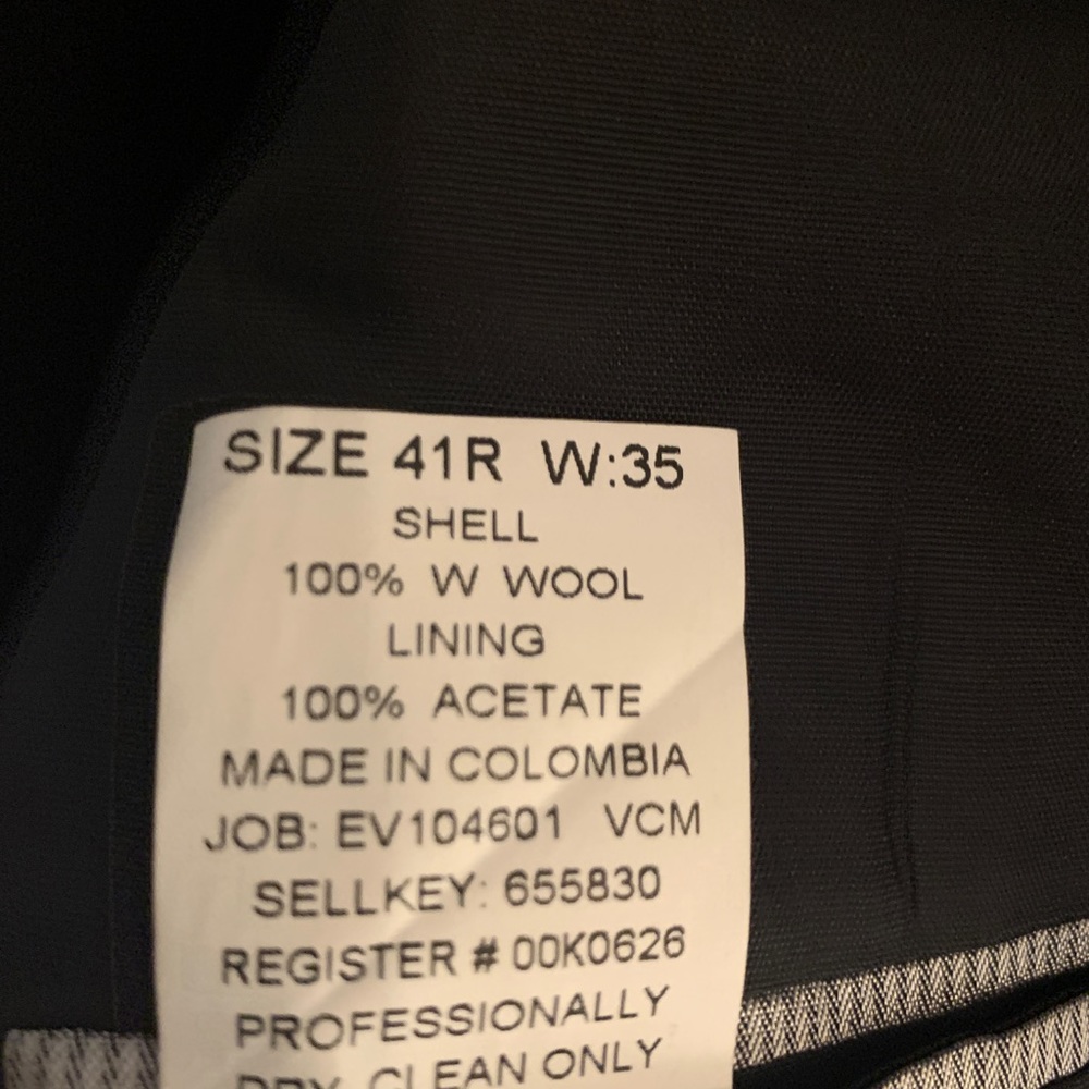 Two Kenneth Cole suits - Picture 3 of 4